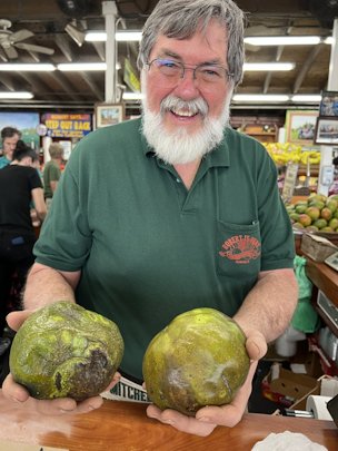 Credit: Edible South Florida Robert Moehling of Robert Is Here shows ripe fruit